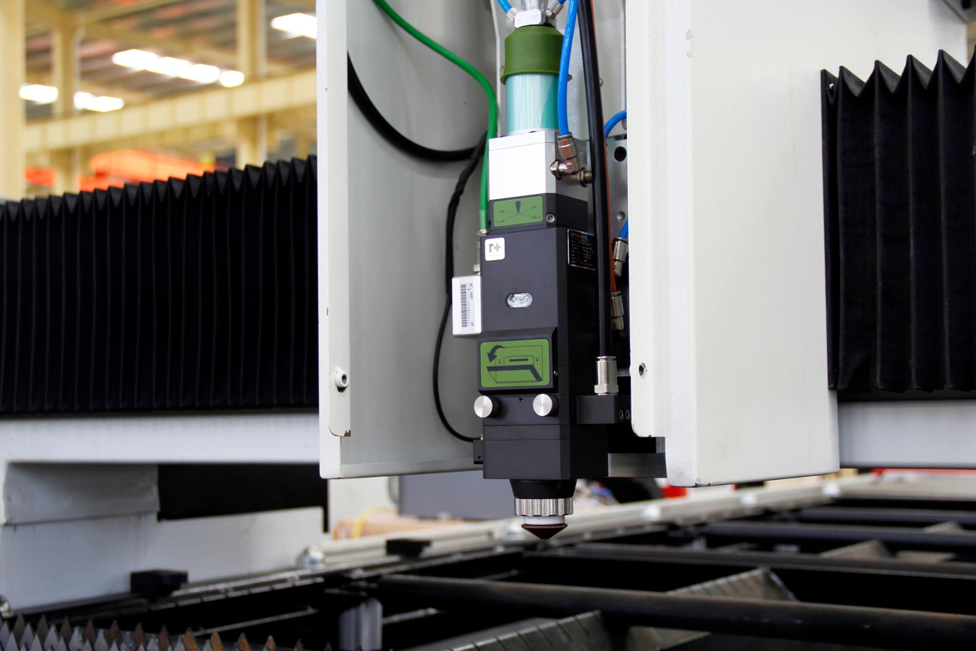 Máquina de corte do laser da fibra 2000W para o corte da tubulação e do tubo do metal