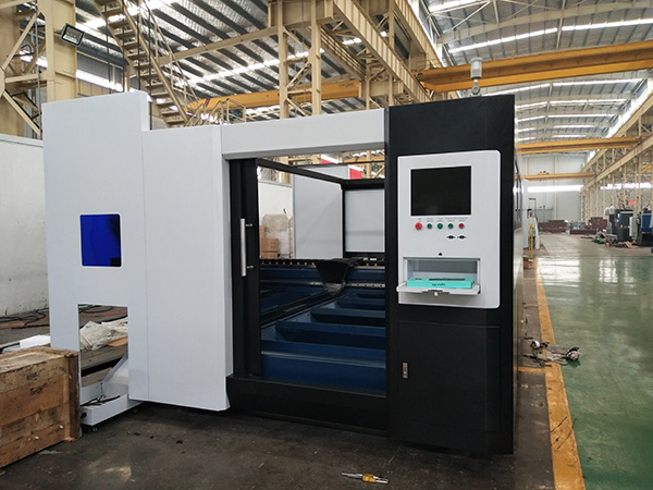 Preço pequeno da máquina de corte do laser da fibra da elevada precisão 3000x1500mm 1000w 1500w